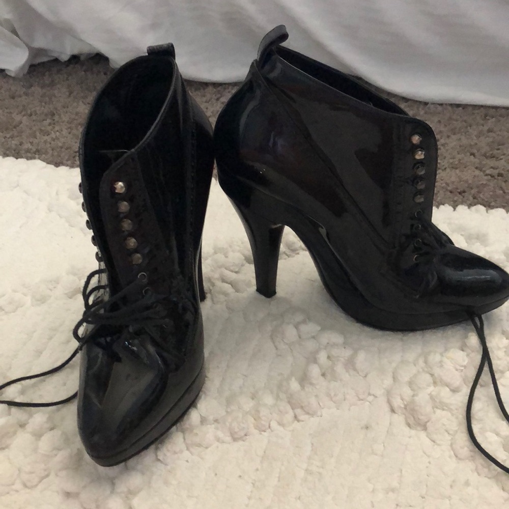 AUTHENTIC BURBERRY Patent Leather Booties - Picture 1 of 8